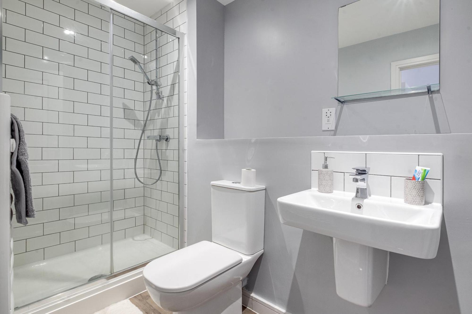 City Centre Emerald Escape - Sleeps-6, 2Beds & 2Baths , Netflix , Free Internet Birmingham Zewnętrze zdjęcie