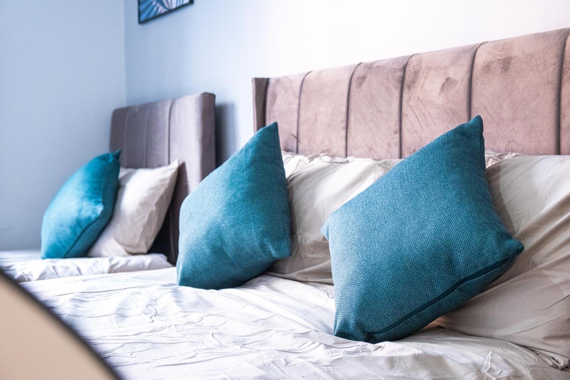 City Centre Emerald Escape - Sleeps-6, 2Beds & 2Baths , Netflix , Free Internet Birmingham Zewnętrze zdjęcie