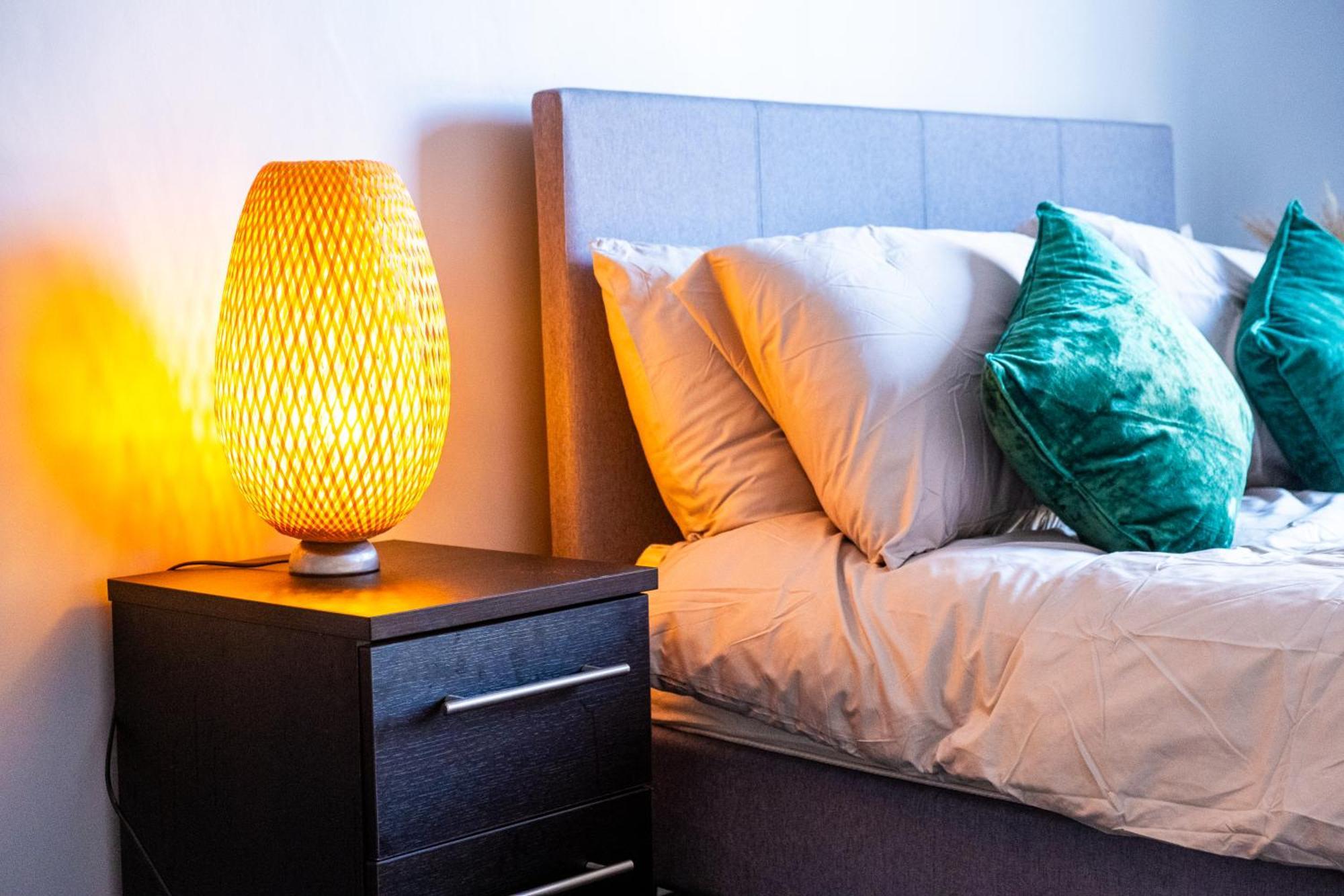 City Centre Emerald Escape - Sleeps-6, 2Beds & 2Baths , Netflix , Free Internet Birmingham Zewnętrze zdjęcie