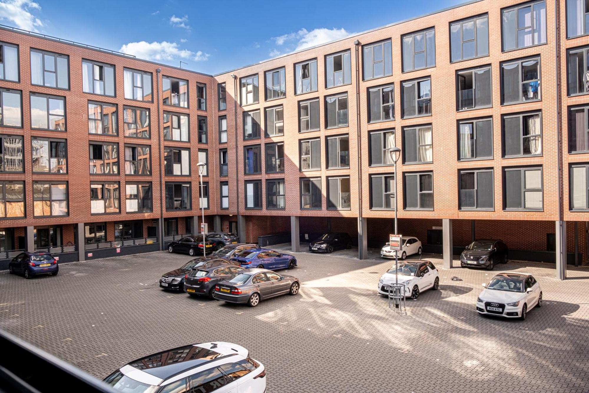 City Centre Emerald Escape - Sleeps-6, 2Beds & 2Baths , Netflix , Free Internet Birmingham Zewnętrze zdjęcie